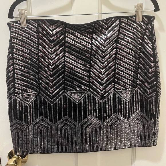 Express Sequin Mini Pencil Skirt - Picture 4 of 4